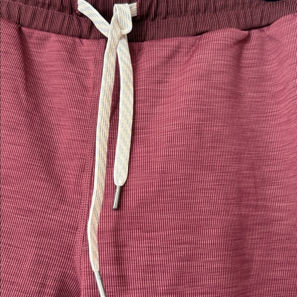 Vuori lux Rib Performance Jogger in Desert Rose - Picture 8 of 10